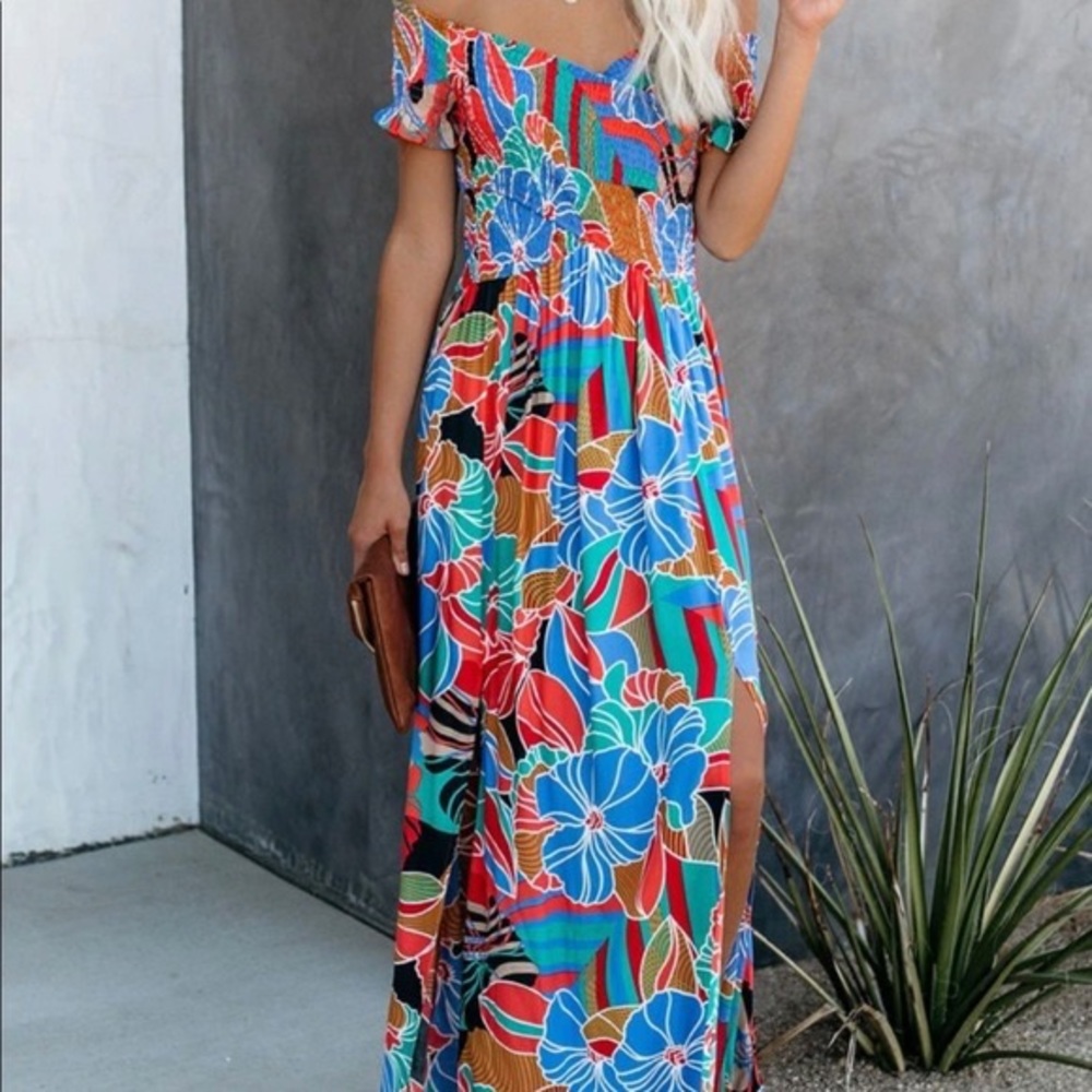 🔥VICI Maxi Dress w/ double slits, off shoulder & perfect for summer